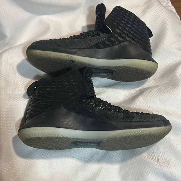 Nike Air Jordan XXXII Black Cat AA1254-003 MID Top Sneaker Youth Sz 4.5 Women 7 - Picture 4 of 10